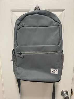 Everest Men's Gray Everyday Backpack